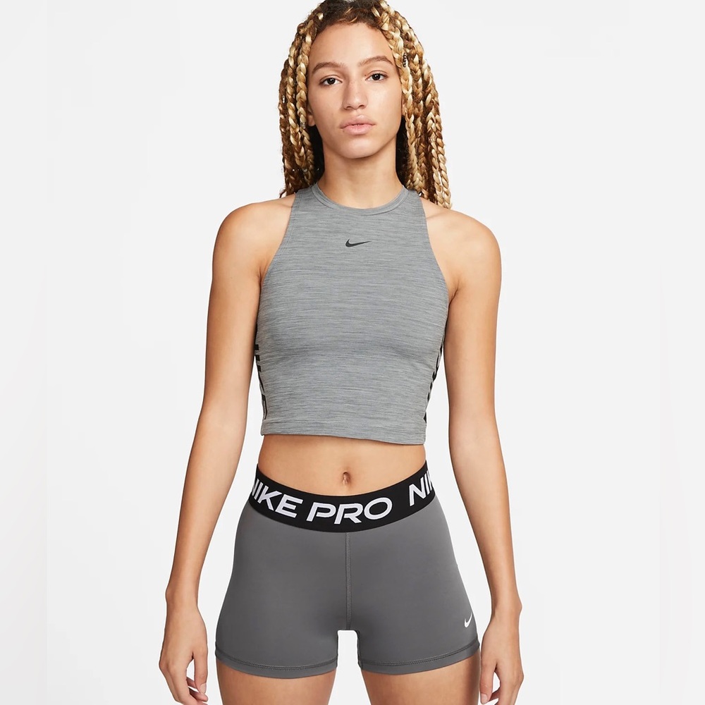 Nike pro dry fit crop top. ladies size med. new with out tags